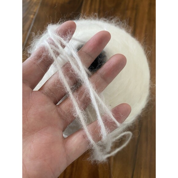 Soft Fluffy Cone Yarn White 470g #413 - Picture 4 of 4